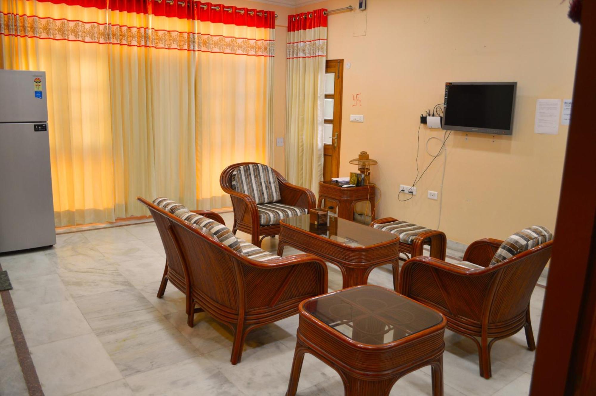 Fully Furnished Ish, Atithya Homestay With Various Amenities And Free Services In Lucknow, India Exterior photo